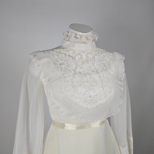 Vintage Party Time Fashions Ivory Lace Ruffle Wedding Gown with Train - Size XS-S