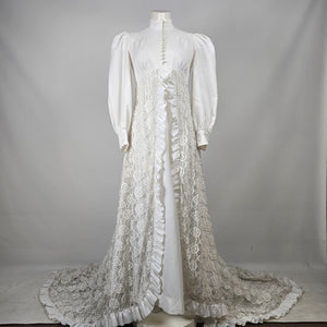 Vintage Ivory High-Neck Lace Wedding Gown with Puff Sleeves & Ruffled Train - Size S