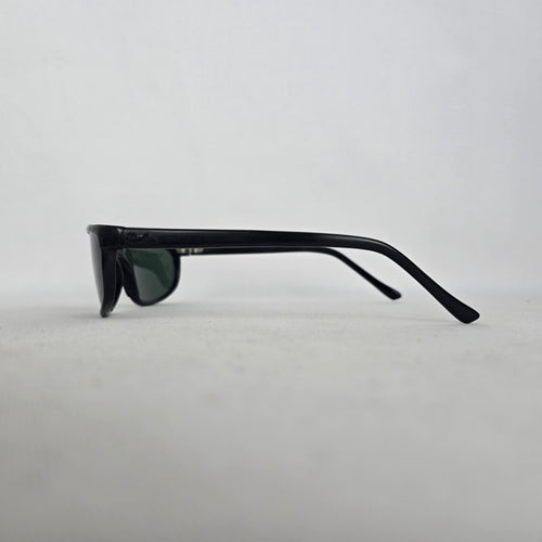 Ray-Ban RB2027 Predator 2 Sunglasses — Black, G-15 Green Lenses