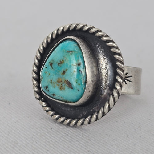 Vintage Southwestern Turquoise Silver-Tone Statement Ring Size 7.5