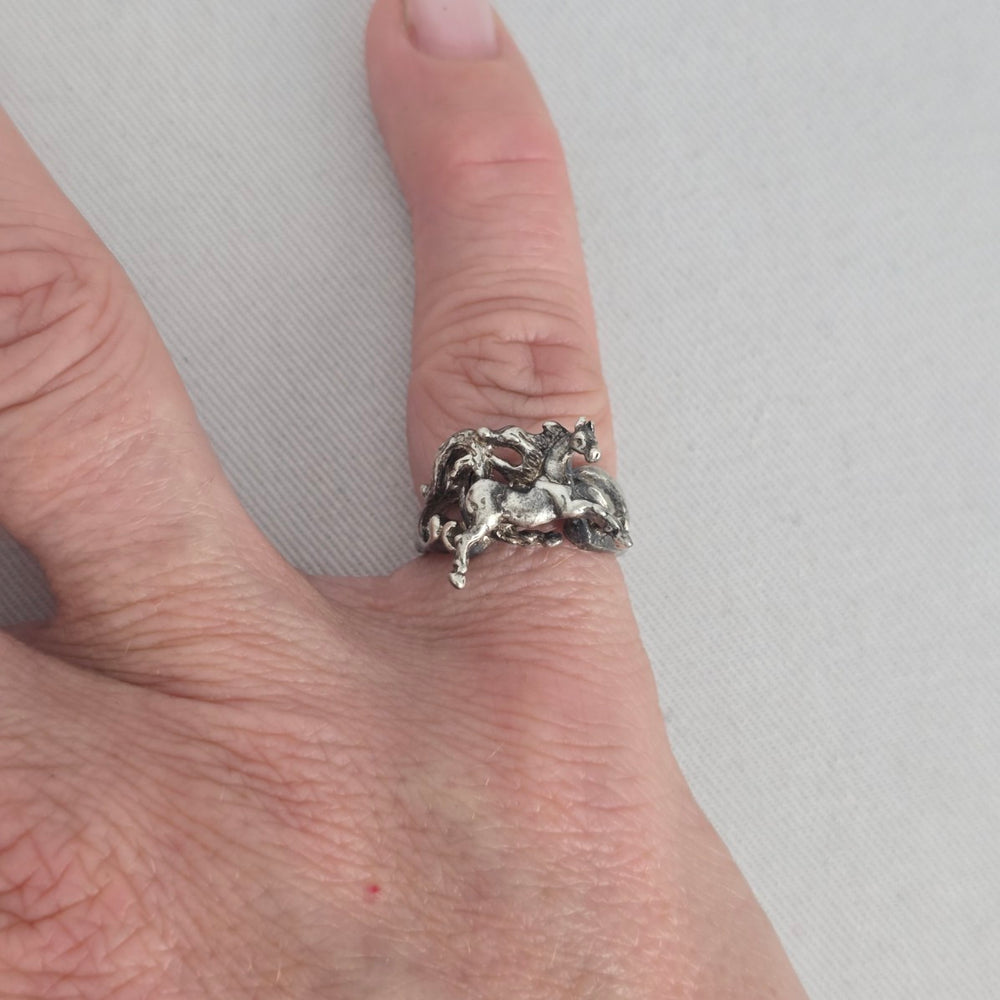 Vintage 925 Sterling Silver Running Horse Equestrian Ring Size 5