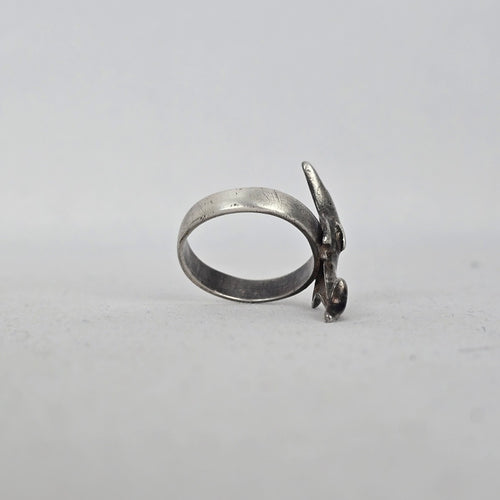 Vintage 925 Sterling Silver Dolphin Ring Size 9