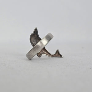 Vintage 925 Sterling Silver Dolphin Ring Size 9