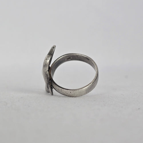 Vintage 925 Sterling Silver Dolphin Ring Size 9