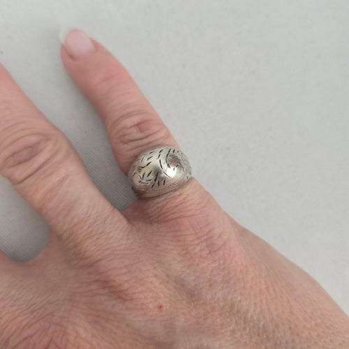 Vintage 925 Sterling Silver Engraved Dome Statement Ring Size 5