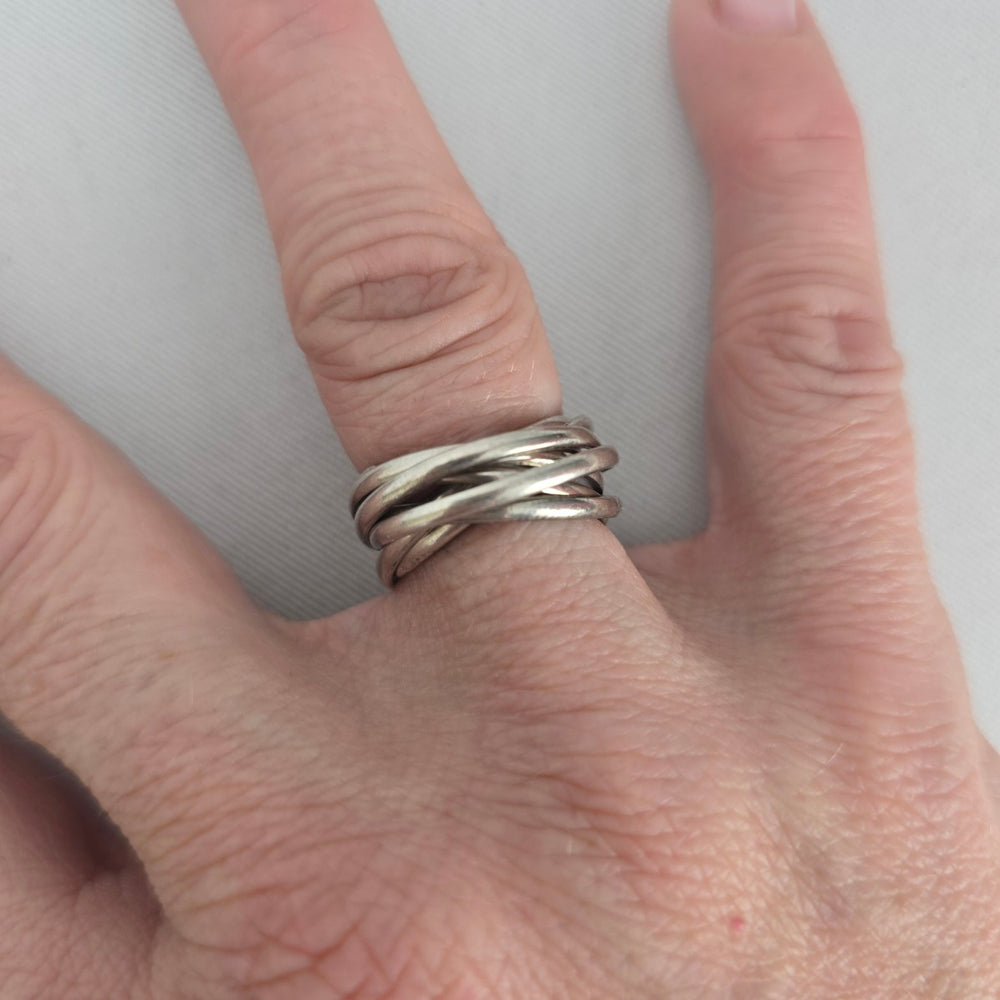 Vintage Silver-Tone Multi-Band Interlocking Rolling Ring Size 7.75