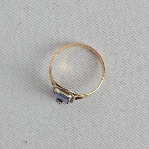 Antique 14k Gold Filigree Ring with Lavender-Blue Stone Size 5