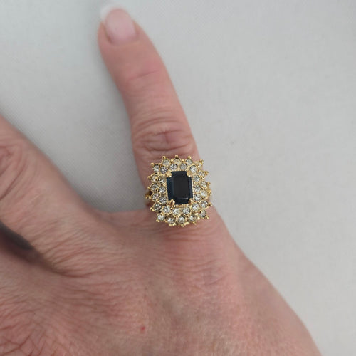 Vintage Gold-Tone Green Stone Rhinestone Halo Statement Ring Size 6