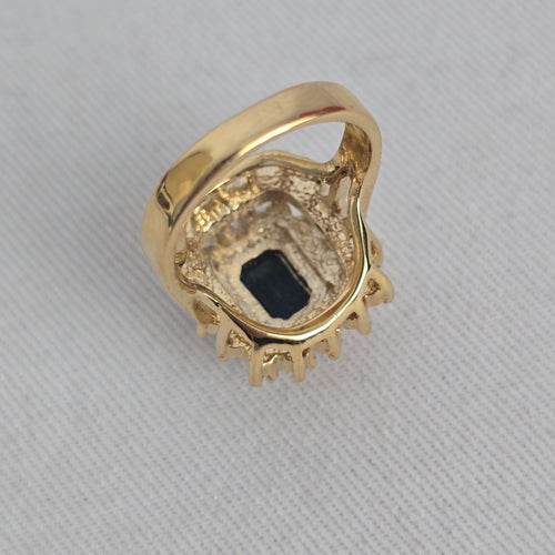 Vintage Gold-Tone Green Stone Rhinestone Halo Statement Ring Size 6