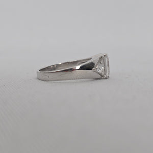Vintage 925 Sterling Silver Clear CZ Three-Stone Ring Size 8
