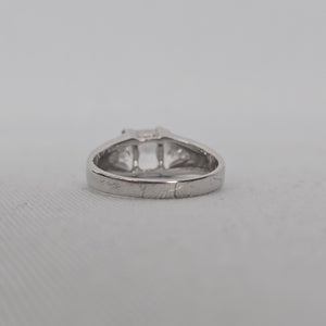 Vintage 925 Sterling Silver Clear CZ Three-Stone Ring Size 8