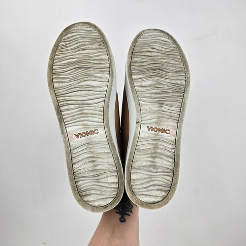 Vionic Elis Tan Leather Zip Front Sneakers Gold Zipper - Size 11