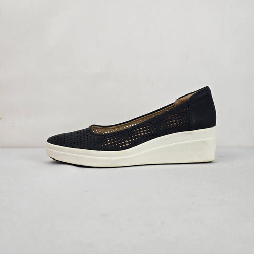 Naturalizer Women's Black Perforated Wedge Flats Slip-On Shoes - Size 10