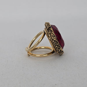 Gold-Tone Red Faceted Crystal Statement Cocktail Ring - Size 4.5