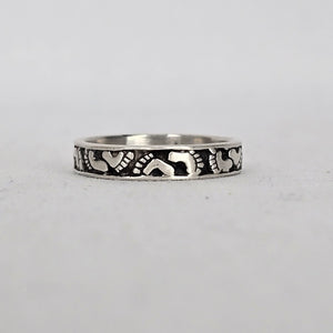 925 Sterling Silver Tiny Footprint Band Ring - Size 8.5