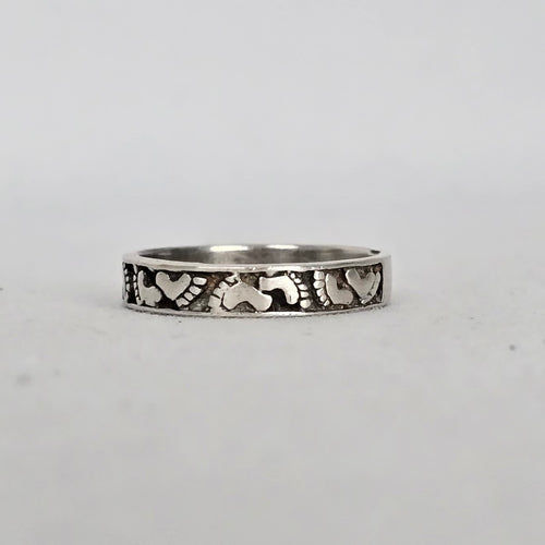 925 Sterling Silver Tiny Footprint Band Ring - Size 8.5