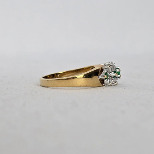 Vintage Gold-Tone Green & Clear Stone Cluster Ring - Size 8