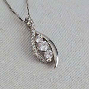Vintage 925 Sterling Silver Clear Stone Teardrop Pendant Necklace