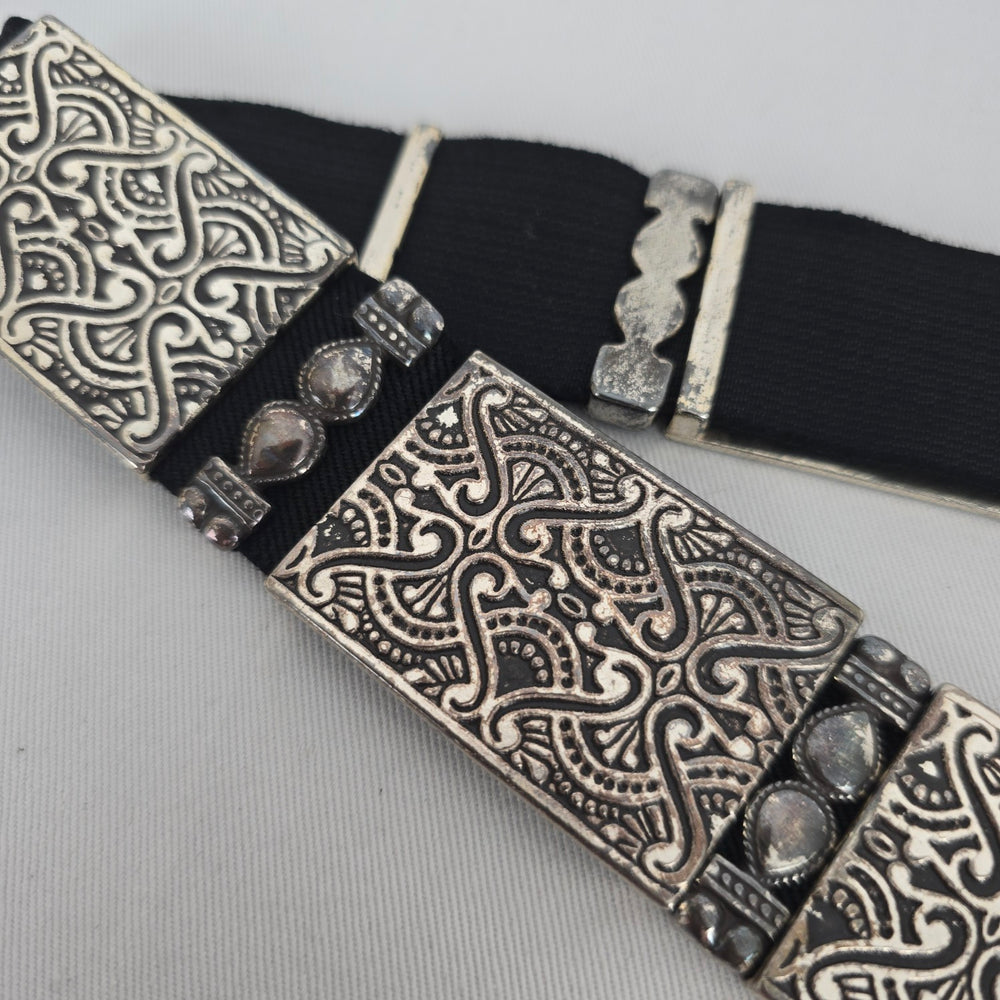 Chico’s Black Stretch Belt with Silver-Tone Ornate Metal Plates Size S/M