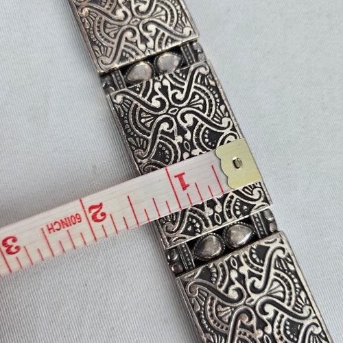 Chico’s Black Stretch Belt with Silver-Tone Ornate Metal Plates Size S/M