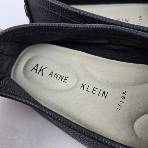 Anne Klein iFlex Black Chain Loafers - Size 10
