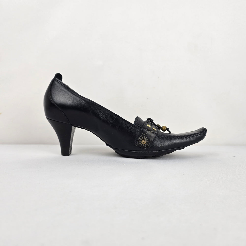 Indigo by Clarks Black Leather Heeled Loafer Pumps - Size 8