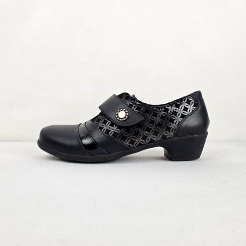 Portofino Black Leather Comfort Shoes - Size 6.5