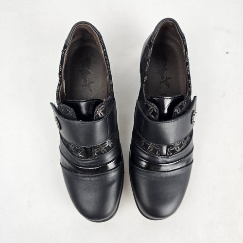 Portofino Black Leather Comfort Shoes - Size 6.5