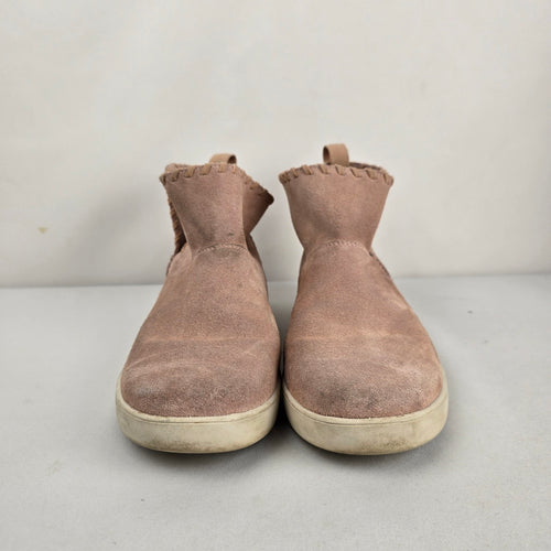 Koolaburra by UGG Soft Pink Suede Ankle Boots - Size 11