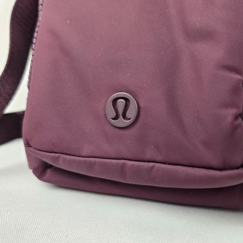 Lululemon Water Bottle Crossbody with Front Pocket 2L Goodnight Plum – NWT