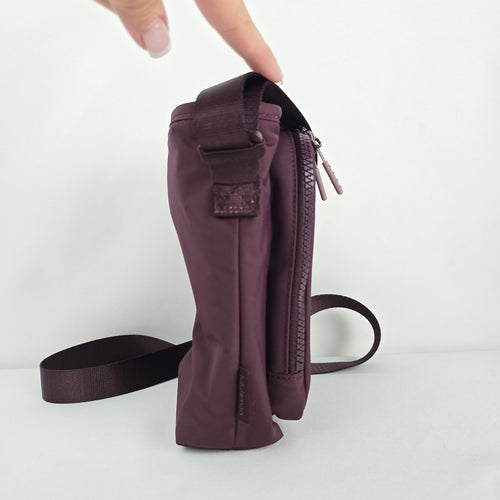Lululemon Water Bottle Crossbody with Front Pocket 2L Goodnight Plum – NWT