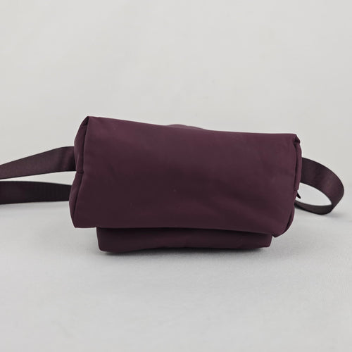 Lululemon Water Bottle Crossbody with Front Pocket 2L Goodnight Plum – NWT