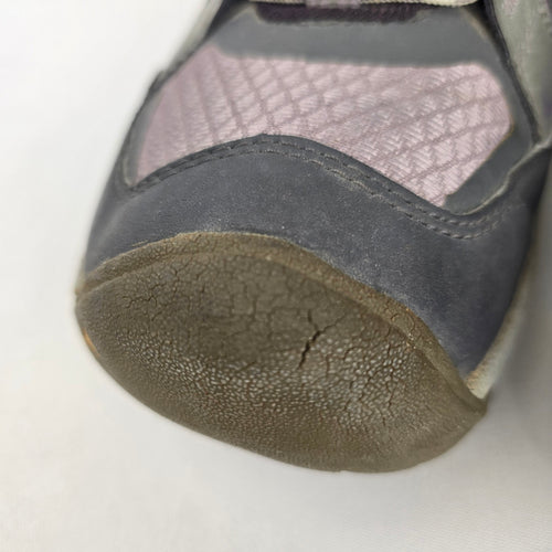 KEEN Oakridge Mid Waterproof Women’s Hiking Boots Gray/Purple - Size 9