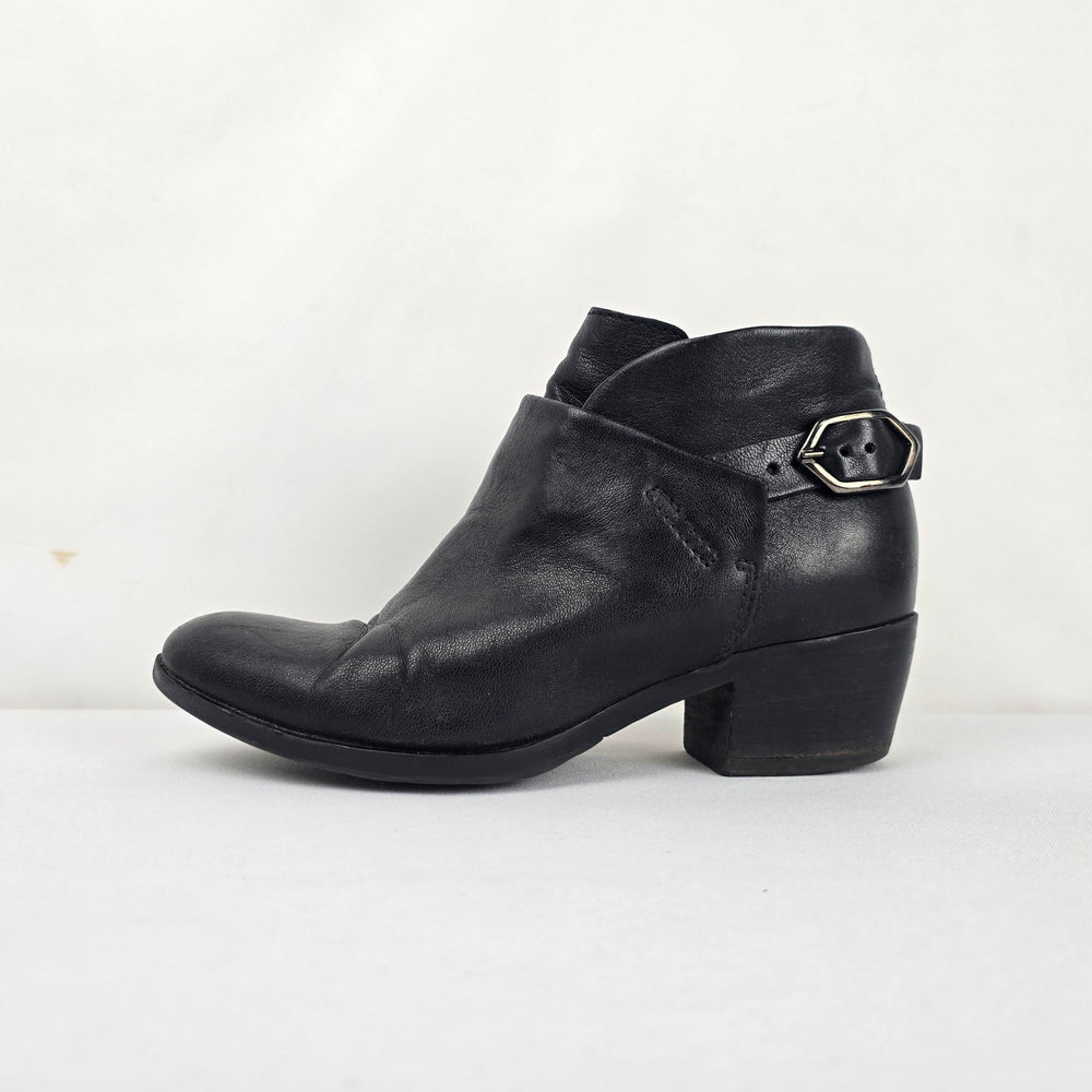 MJUS Black Leather Ankle Boots Side Zip Buckle – Size 7.5