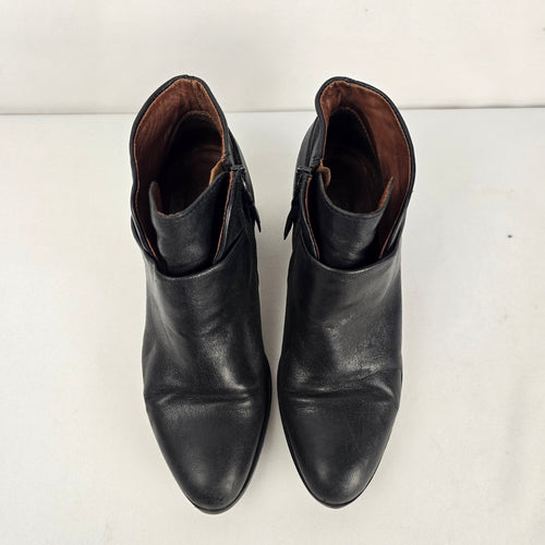 MJUS Black Leather Ankle Boots Side Zip Buckle – Size 7.5