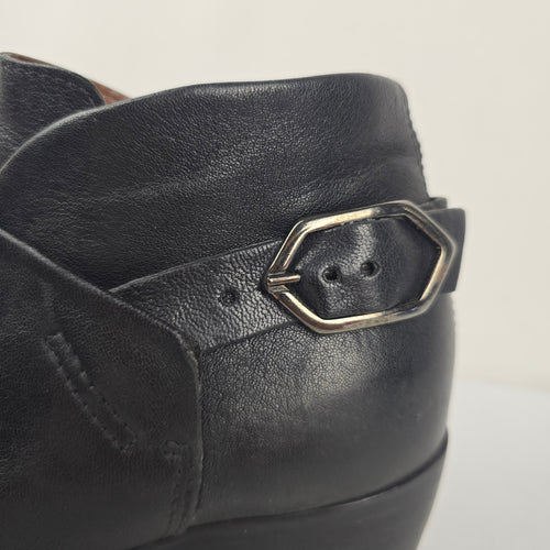 MJUS Black Leather Ankle Boots Side Zip Buckle – Size 7.5