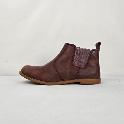 Kodiak Brown Leather Chelsea Ankle Boots - Size 8.5