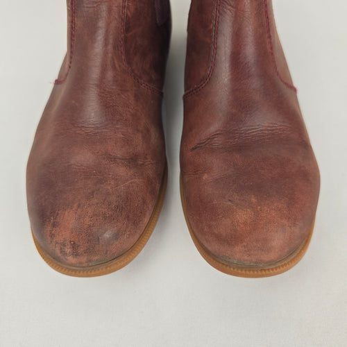 Kodiak Brown Leather Chelsea Ankle Boots - Size 8.5