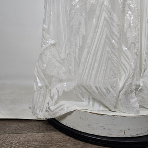 Love & Lemonade White Sequin Deep V High Slit Maxi Dress – Size S