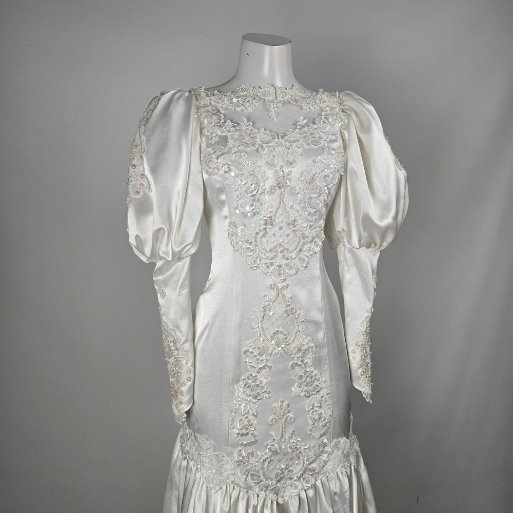 Vintage 80s Ivory Satin Wedding Gown with Lace Train and Back Bow - Size XS-S