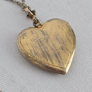 Vintage Gold-Tone Engraved Heart Locket Pendant Necklace with Floral Detail