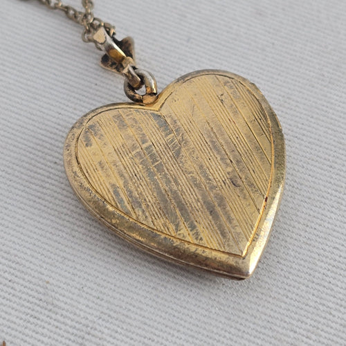 Vintage Gold-Tone Engraved Heart Locket Pendant Necklace with Floral Detail