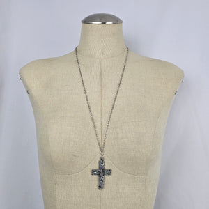 Vintage Silver-Tone Crucifix Cross Pendant Necklace with Textured Chain