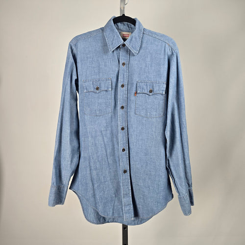 Vintage 1980s Levi's Orange Tab Chambray Shirt - Made in Canada - Size Medium