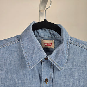 Vintage 1980s Levi's Orange Tab Chambray Shirt - Made in Canada - Size Medium