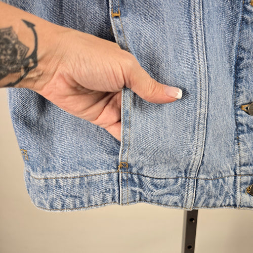 Pilcro Anthropologie Women’s Light Wash Denim Vest Sleeveless Jean Jacket -Size XL