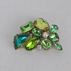 Vintage Green Rhinestone Cluster Brooch in Gold Tone Setting