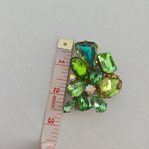 Vintage Green Rhinestone Cluster Brooch in Gold Tone Setting