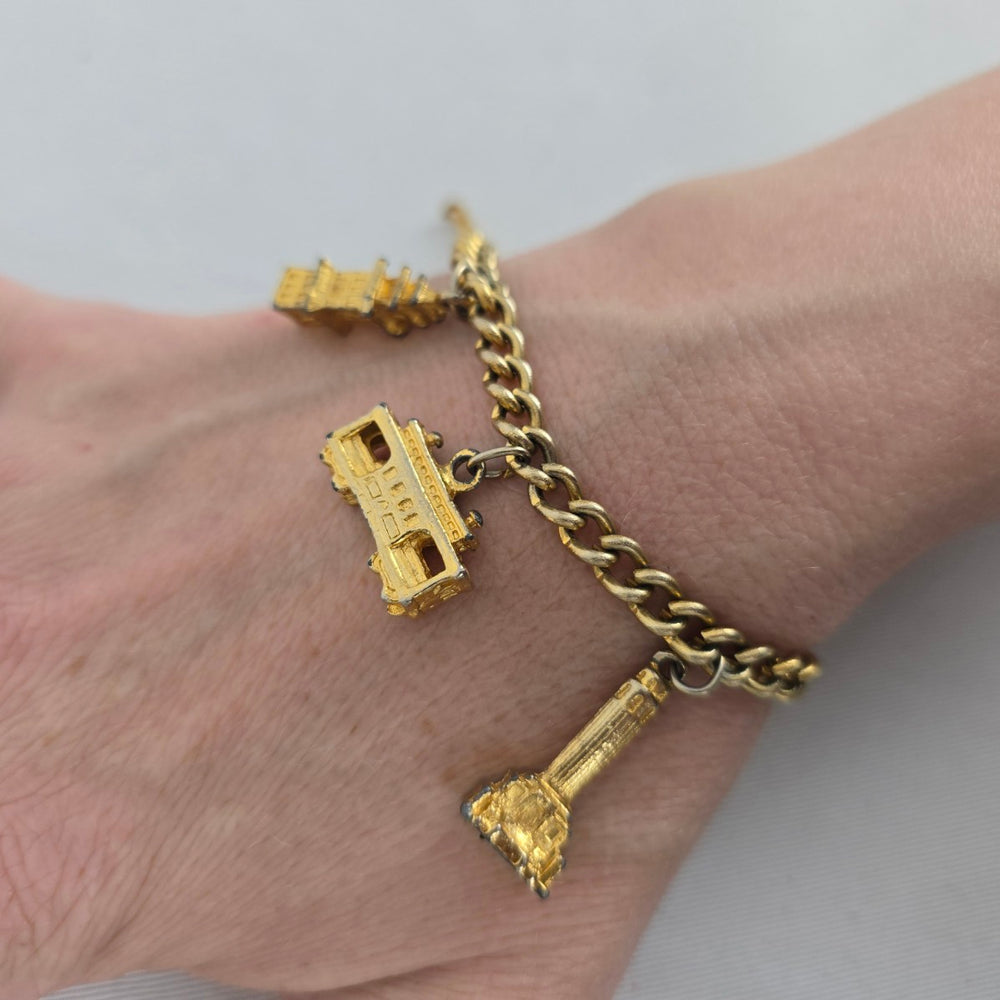Vintage 1960s San Francisco Travel Souvenir Gold-Tone Charm Bracelet