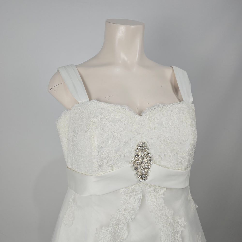 Cara Mia Ivory Silver Lace Wedding Gown Corset Back Beaded Bridal Dress - Size 22W